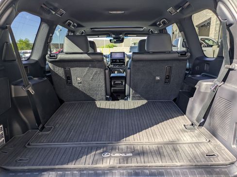 Used 2023 Lexus GX 460 Luxury w/ Sport Design Package AWD/4WD image 34