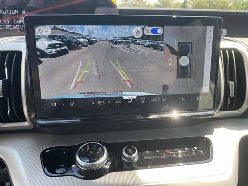 New 2025 Ford Expedition Max Active image 21