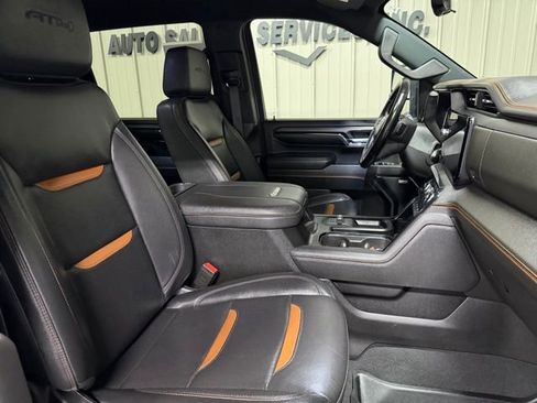 Used 2024 GMC Sierra 2500 AT4 w/ Technology Package AWD/4WD image 27