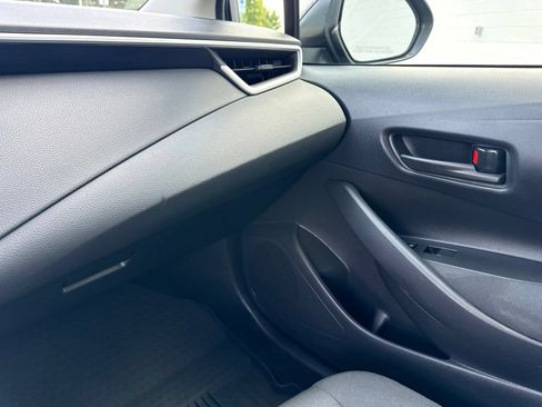 Used 2025 Toyota Corolla LE FWD image 26
