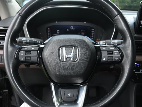 Used 2023 Honda Pilot Elite image 14