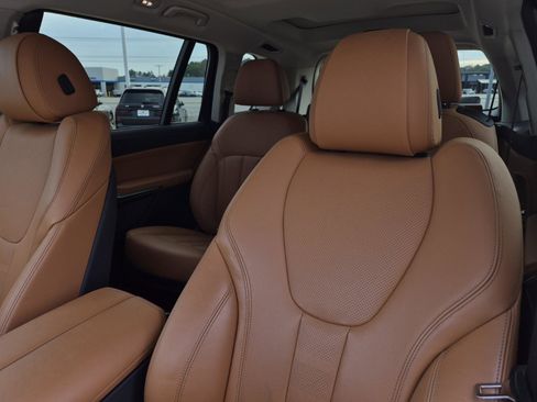 Certified 2022 BMW X7 xDrive40i w/ Premium Package image 31