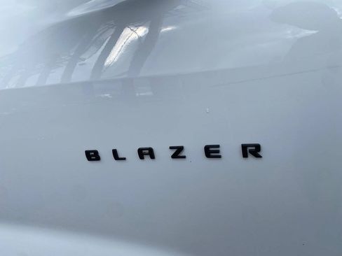 Used 2019 Chevrolet Blazer LT w/ Sun and Wheels Package AWD/4WD image 9