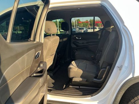 Used 2019 Chevrolet Traverse LT FWD image 15