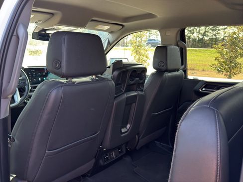 Used 2025 GMC Sierra 1500 SLT image 12