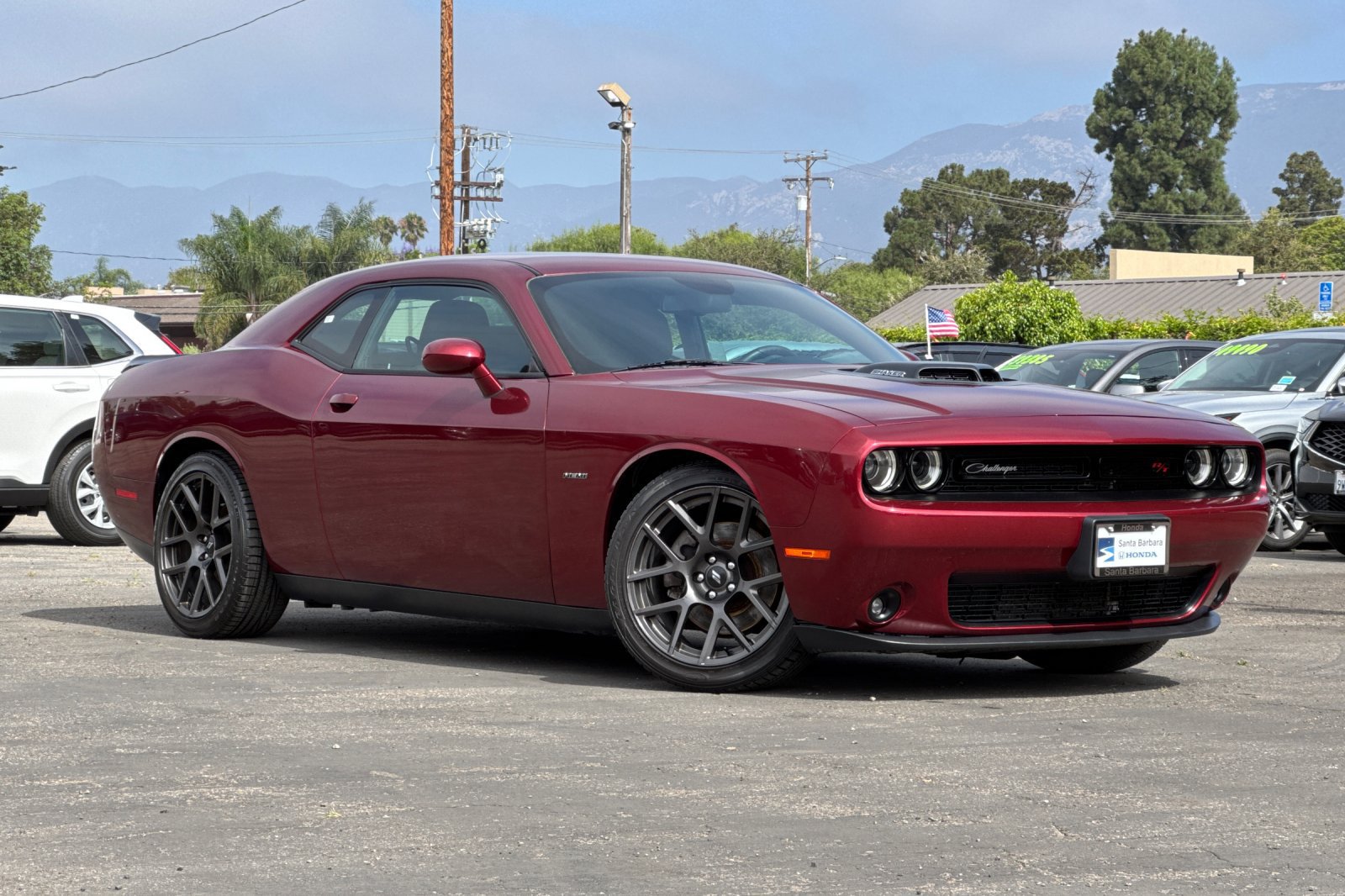 Used 2017 Dodge Challenger R/T RWD image 2