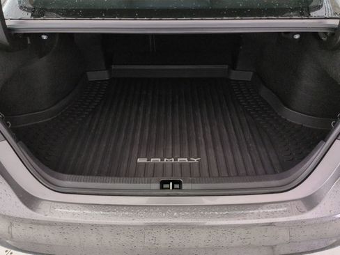 Used 2019 Toyota Camry LE image 32