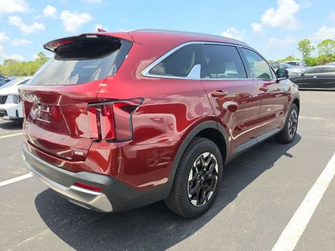 Certified 2025 Kia Sorento S AWD/4WD image 16