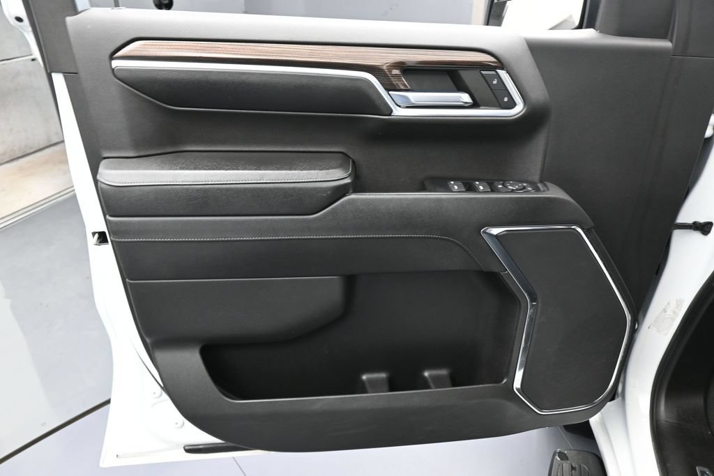 Used 2023 Chevrolet Silverado 1500 LT RWD image 13