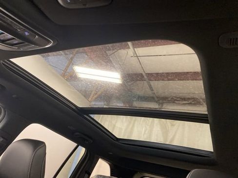 New 2025 Jeep Grand Cherokee Limited image 16