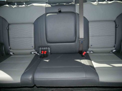 Used 2024 Chevrolet Silverado 2500 ZR2 w/ Technology Package AWD/4WD image 42