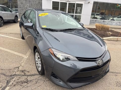 Used 2017 Toyota Corolla LE w/ Carpet Mat Package (TMS) image 7