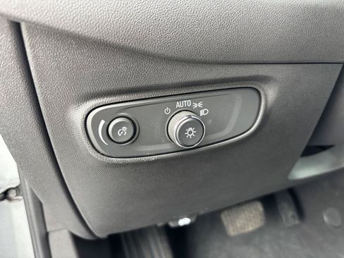 Used 2024 Chevrolet Equinox LS AWD/4WD image 18