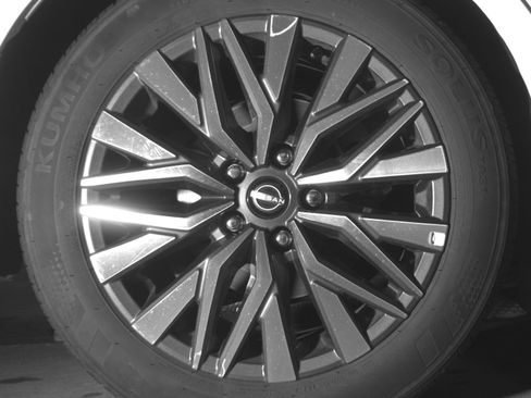 Used 2025 Nissan Altima 2.5 SV image 15