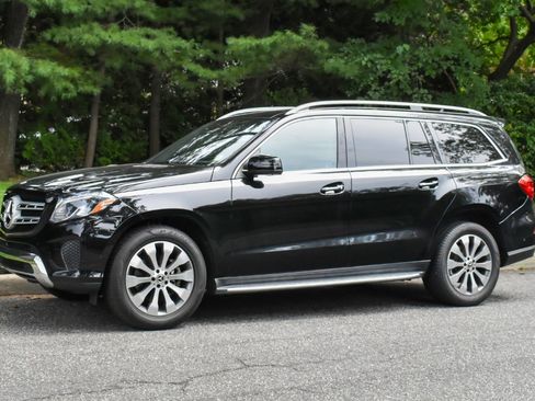 Used 2018 Mercedes-Benz GLS 450 4MATIC w/ Premium Package image 2