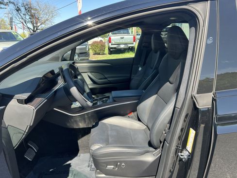 Used 2025 Tesla Model X AWD/4WD image 13