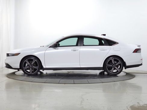 Used 2023 Honda Accord Sport image 6