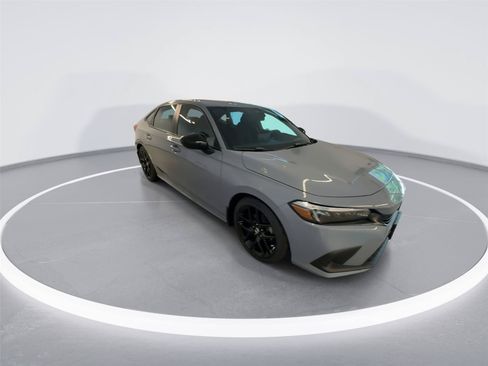 Used 2022 Honda Civic Sport image 2