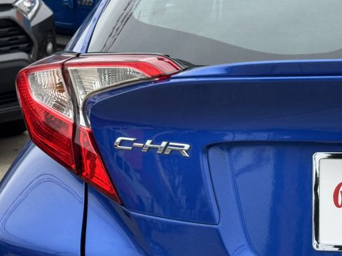 Used 2022 Toyota C-HR Limited image 7