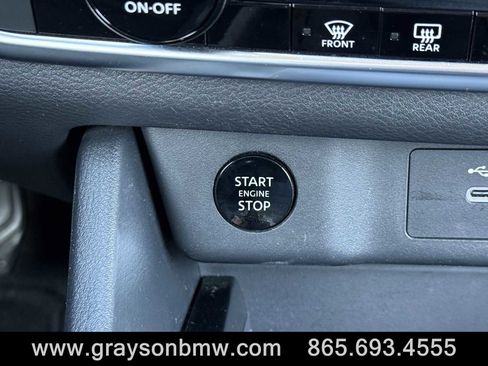 Used 2025 Nissan Rogue SV image 20