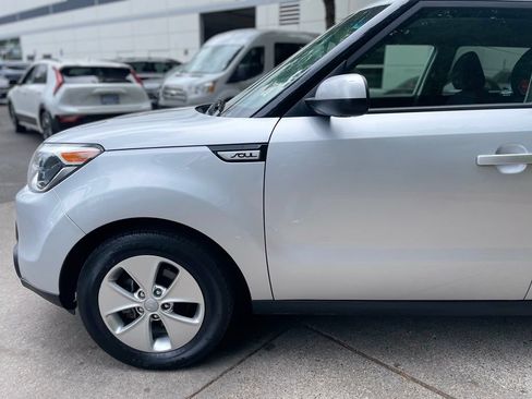 Used 2016 Kia Soul FWD image 7