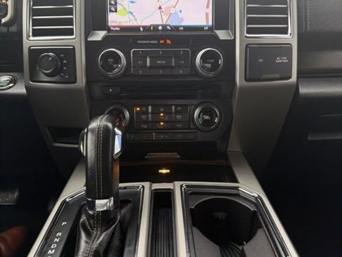 Used 2015 Ford F150 Lariat w/ Equipment Group 502A Luxury AWD/4WD image 19