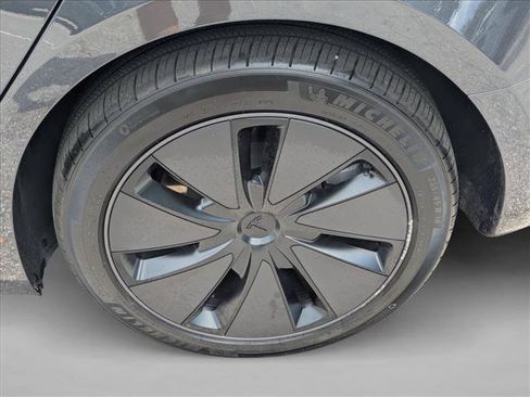 Used 2025 Tesla Model 3 Long Range RWD image 26