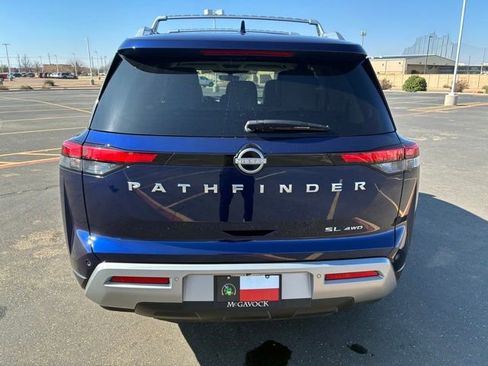 Certified 2024 Nissan Pathfinder SL image 5
