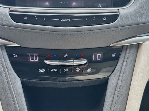 Used 2019 Cadillac XT5 Luxury FWD image 14