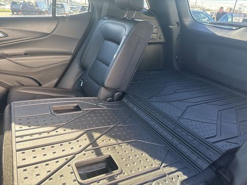 Used 2021 Chevrolet Equinox Premier FWD image 27
