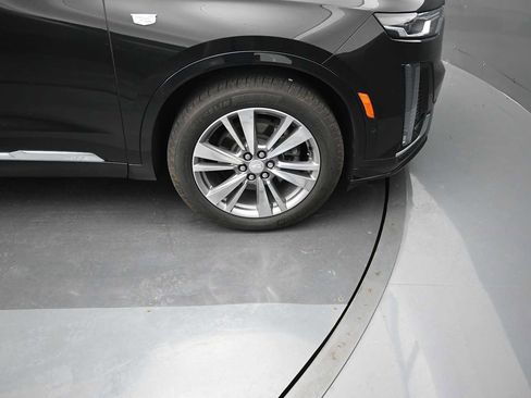 Used 2024 Cadillac XT6 Premium Luxury w/ Technology Package AWD/4WD image 10