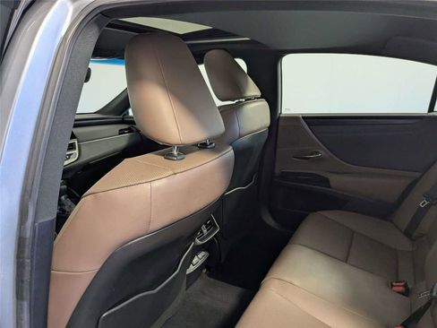 Used 2025 Lexus ES 350 ES 350 w/ Premium Package image 29