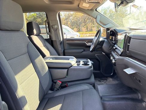 Used 2024 GMC Sierra 1500 SLE w/ Preferred Package image 28