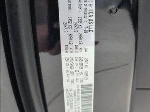 Used 2018 Chrysler Pacifica Touring-L Plus FWD image 29