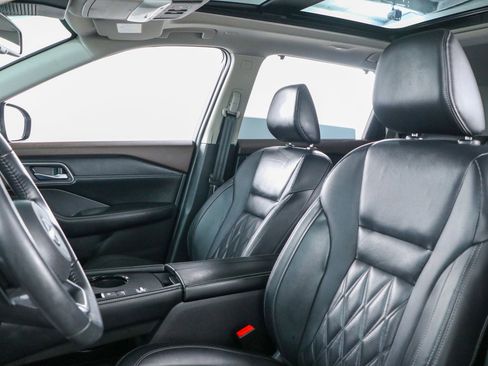 Used 2023 Nissan Rogue Platinum w/ Platinum Premium Package image 27