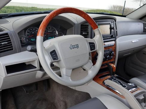 Used 2007 Jeep Grand Cherokee Overland AWD/4WD image 5