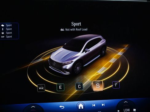 Used 2026 Mercedes-Benz EQS 550 4MATIC SUV image 26