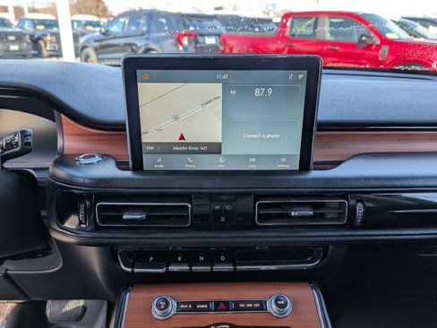 Used 2020 Lincoln Aviator Reserve w/ Equipment Group 202A image 19