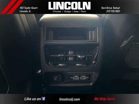 New 2025 Jeep Grand Cherokee Altitude image 28