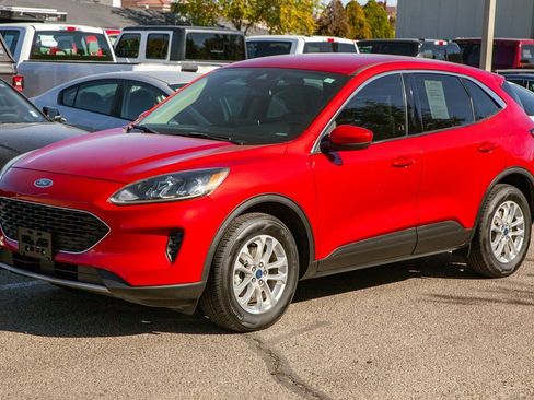 Used 2020 Ford Escape SE image 9
