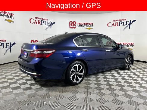 Used 2017 Honda Accord EX-L image 9