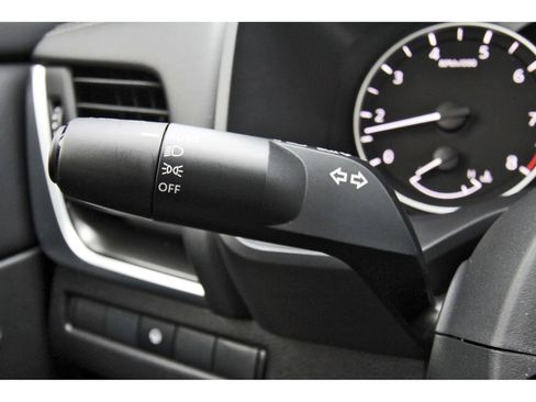 Certified 2025 Nissan Rogue SV image 20