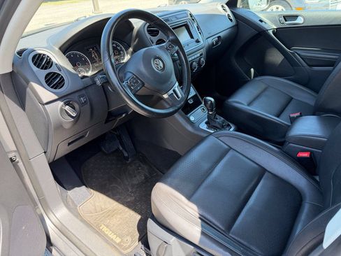 Used 2016 Volkswagen Tiguan S AWD/4WD image 9
