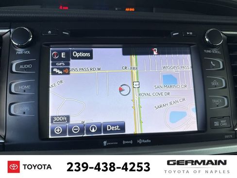 Used 2018 Toyota Highlander SE image 15