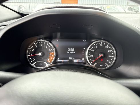 Used 2021 Jeep Renegade Latitude image 16