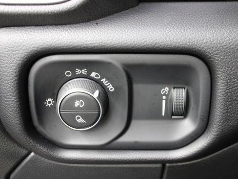 Used 2024 RAM 2500 Big Horn w/ Night Edition AWD/4WD image 53