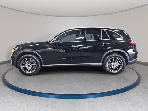 Used 2026 Mercedes-Benz GLC 300 4MATIC image 9
