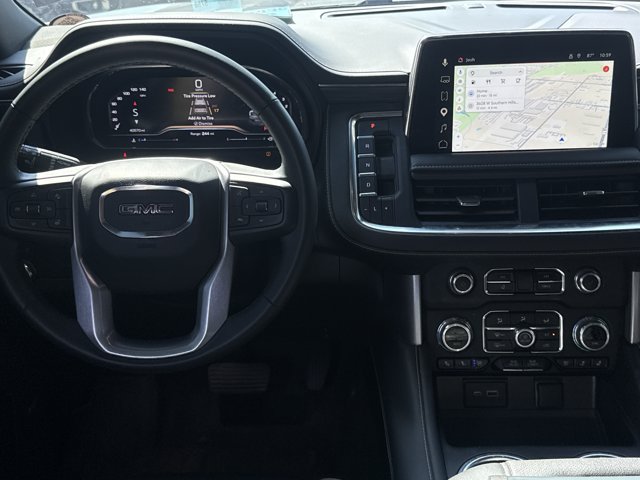 Used 2023 GMC Yukon XL SLT w/ SLT Premium Package AWD/4WD image 6