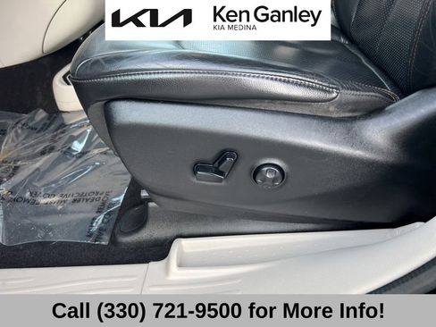 Used 2018 Chrysler Pacifica Touring-L w/ Premium Audio Group image 28