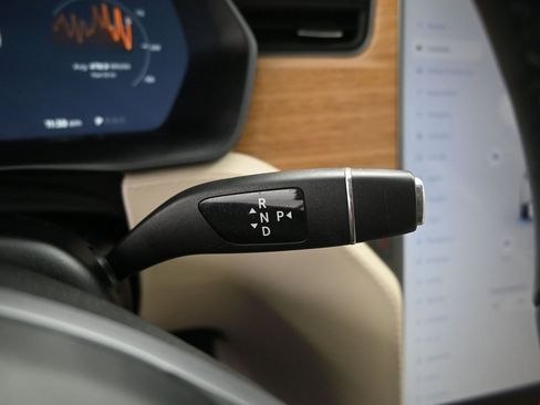 Used 2019 Tesla Model X 100D image 18